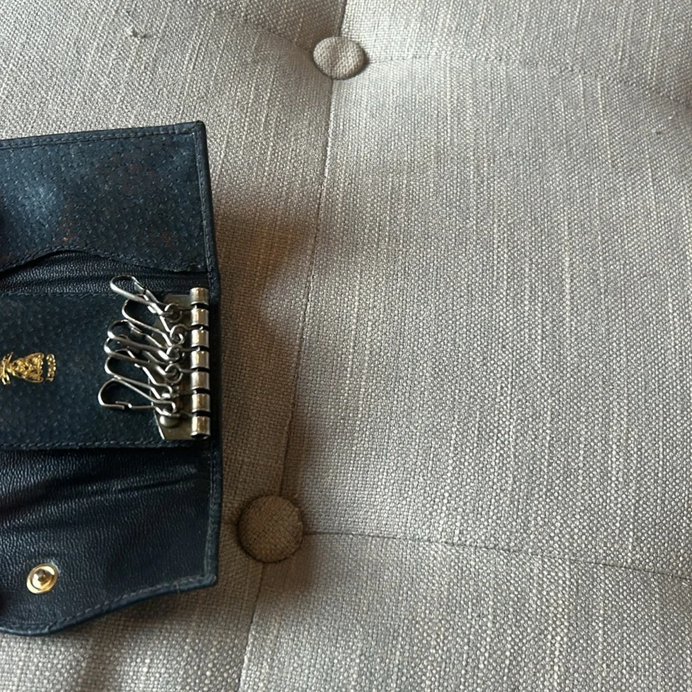 Gucci key holder leather